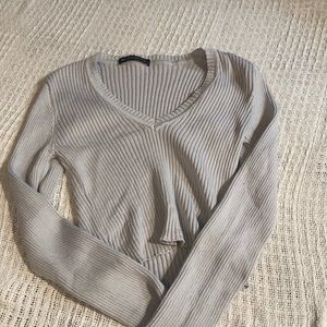 Brandy Melville cropped sweater